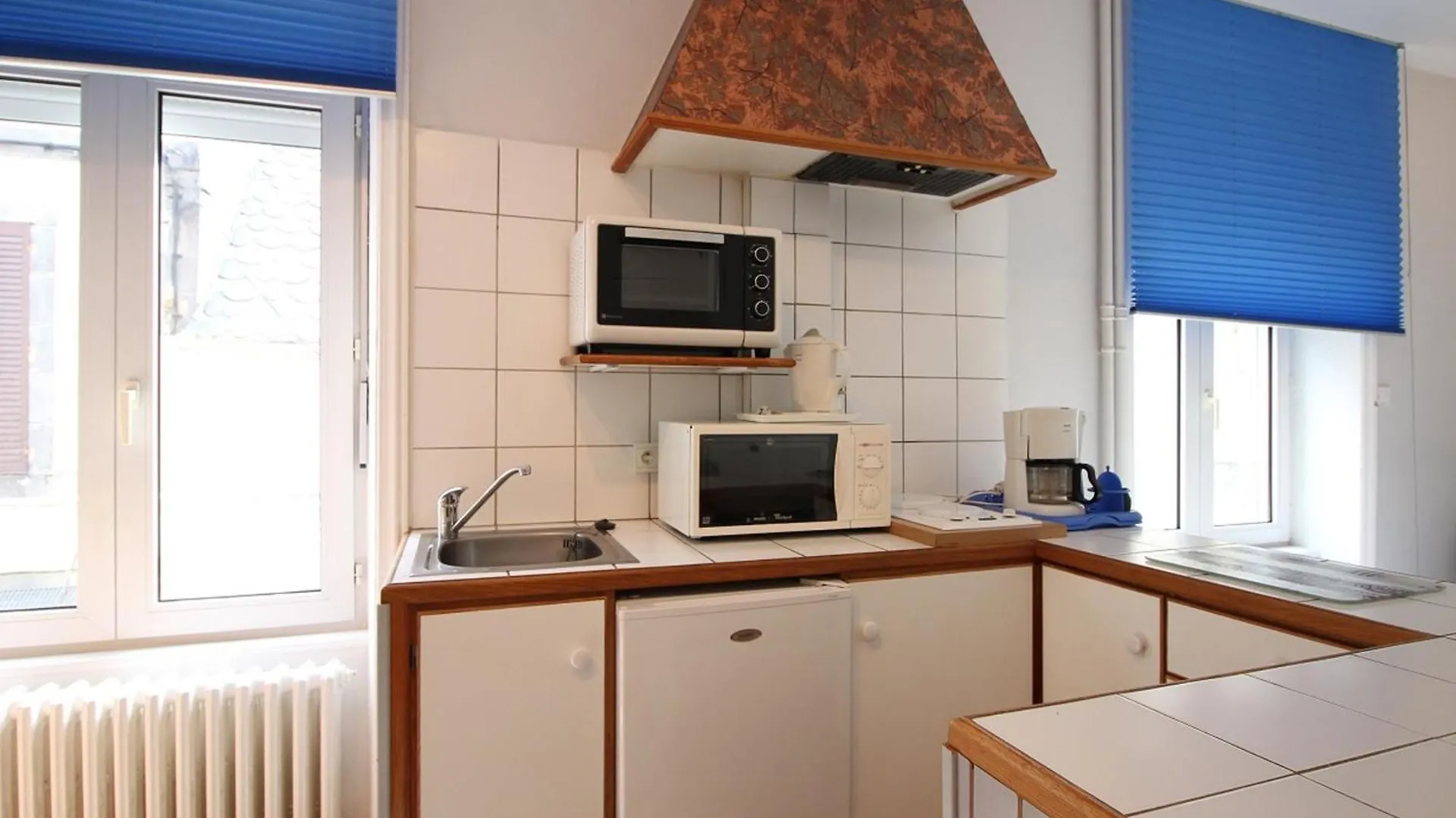Studio Confort 25M² Au Centre Du Mont-Dore, Proche Thermes Et Commodites, Wifi, 2 Couchages - Fr-1-415-148 Apartment Le Mont-Dore
